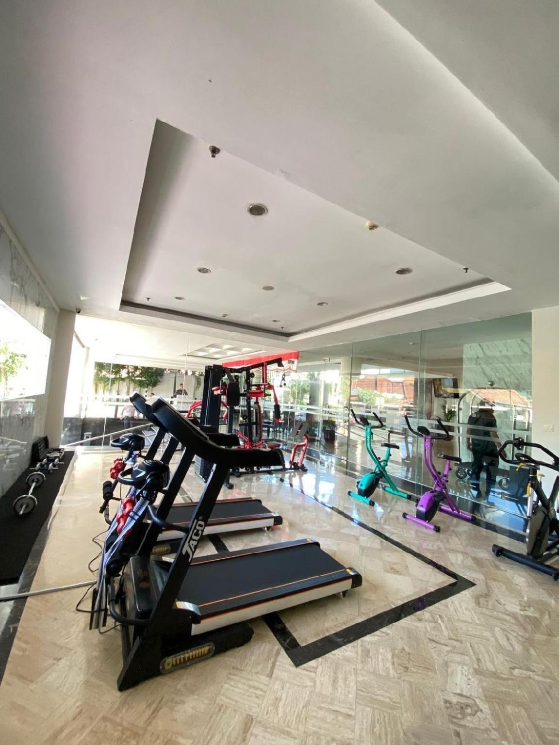 Luxury Malioboro Hotel Yogyakarta Exterior foto
